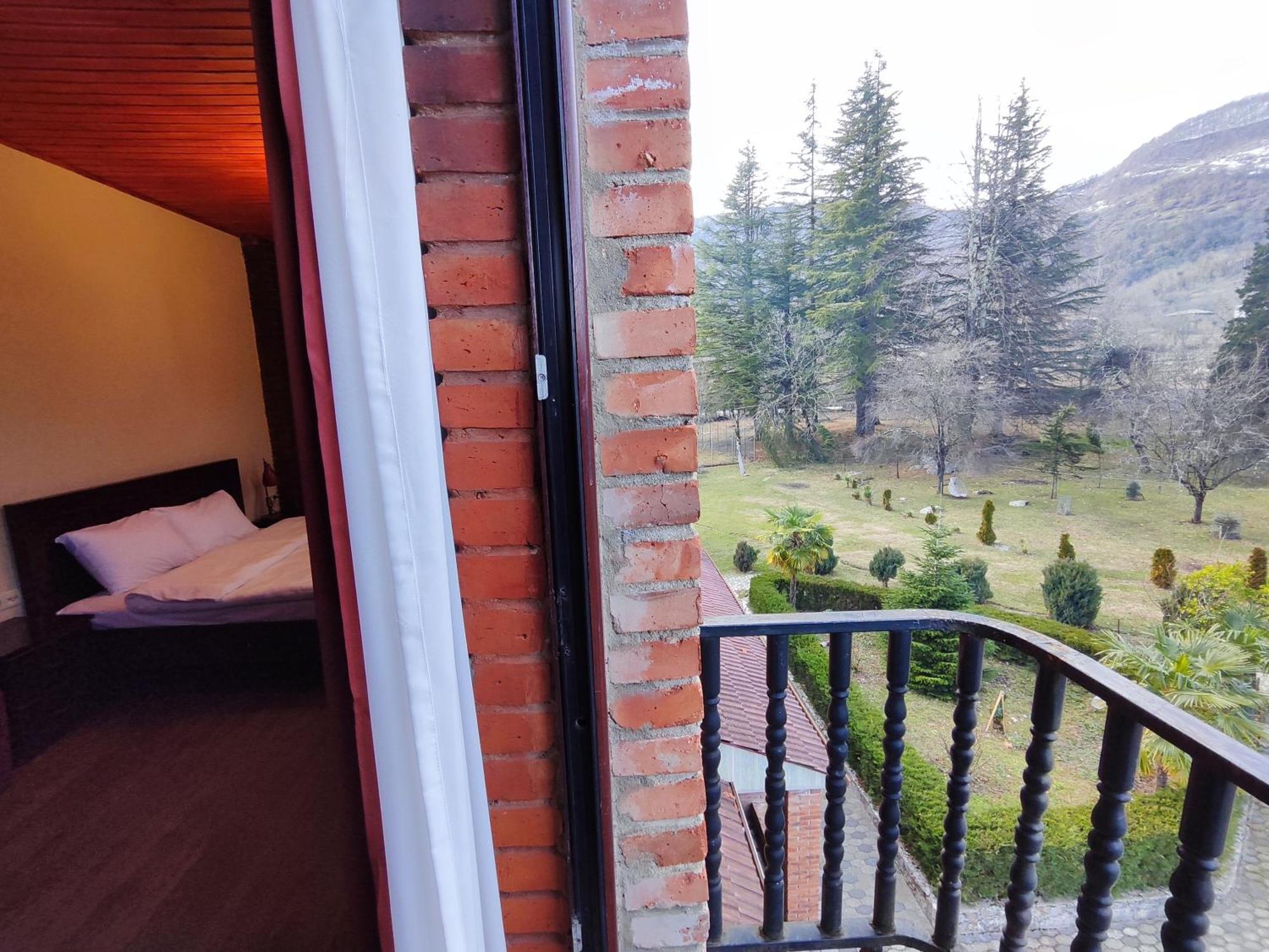 Chateau Chikovani Hotel Gordi Exterior foto