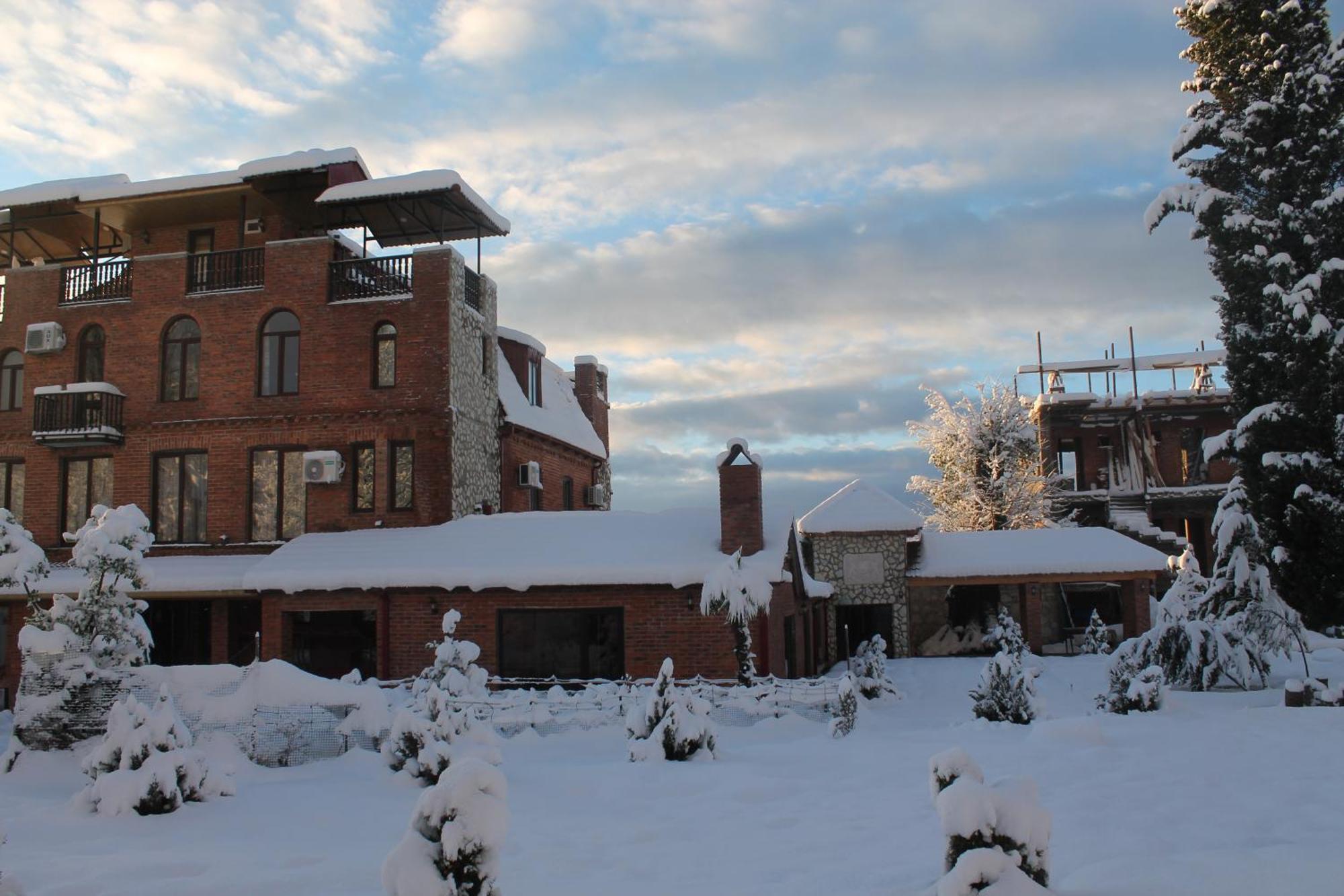 Chateau Chikovani Hotel Gordi Exterior foto